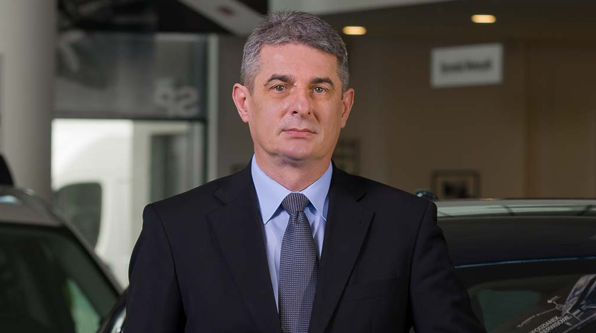 Piotr Ciesielski Kierownik ds. Administracji