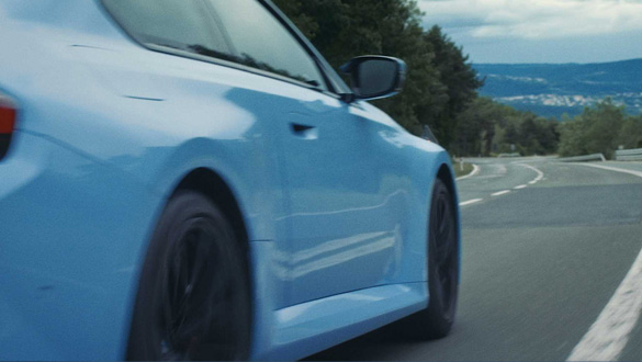 Adaptacyjny sportowy układ kierowniczy.