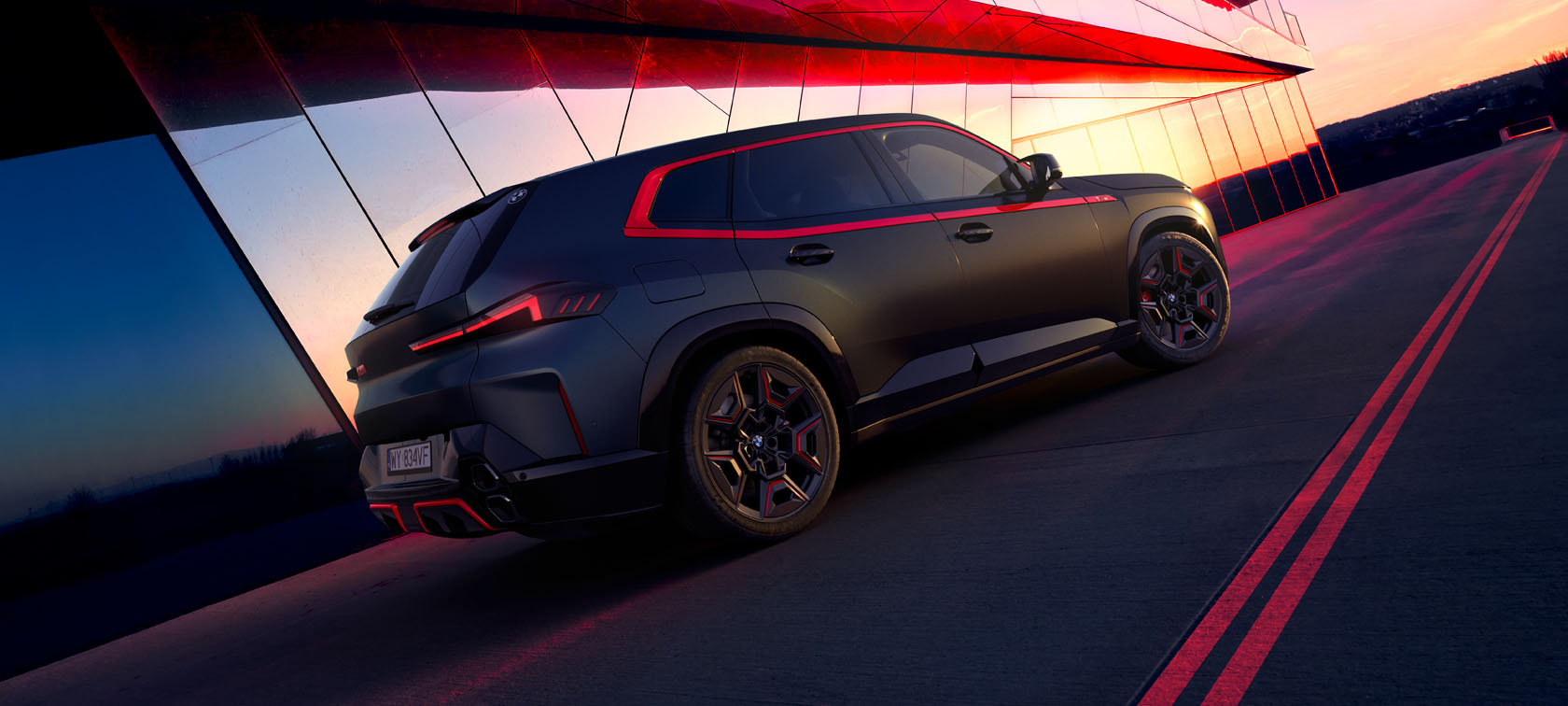 NAJWAŻNIEJSZE CECHY NOWEGO BMW XM LABEL RED.